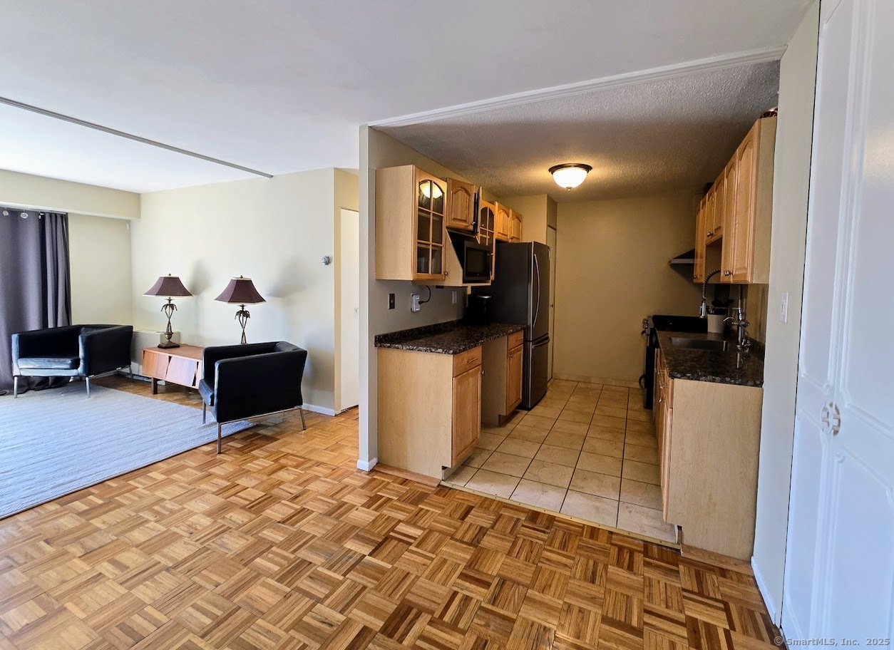 30 Woodland Street #APT 4D, Hartford, Connecticut image 7