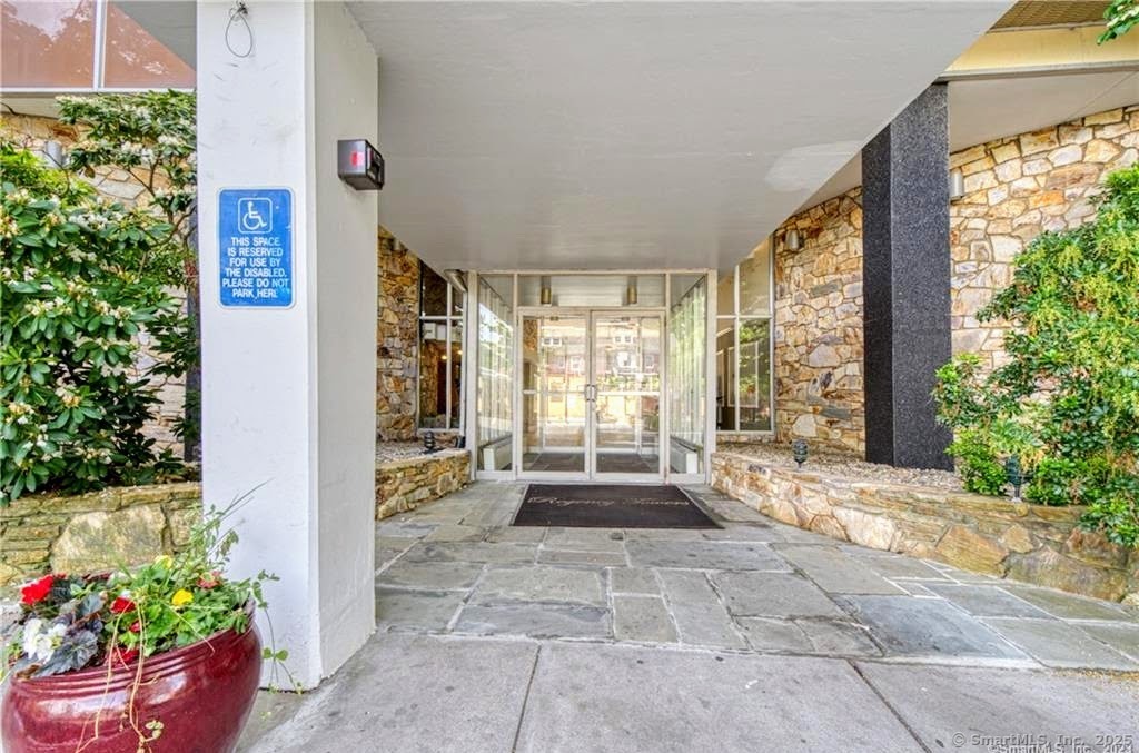 30 Woodland Street #APT 4D, Hartford, Connecticut image 22
