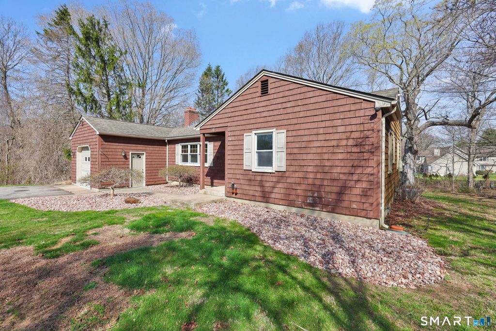 Photo of 36 Highland Terrace, Essex, CT 06442 (MLS # 24162234)