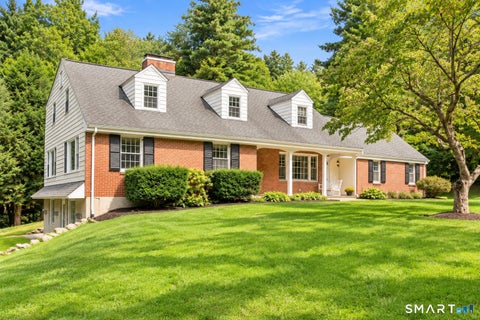 Photo of 16 Oakhurst Road, Simsbury, CT 06070 (MLS # 24206866)