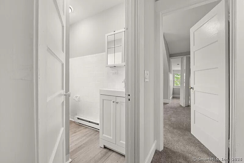 New Haven, Connecticut 06512, United States, 2 Bedrooms Bedrooms, ,1 BathroomBathrooms,Residential,Active,229705