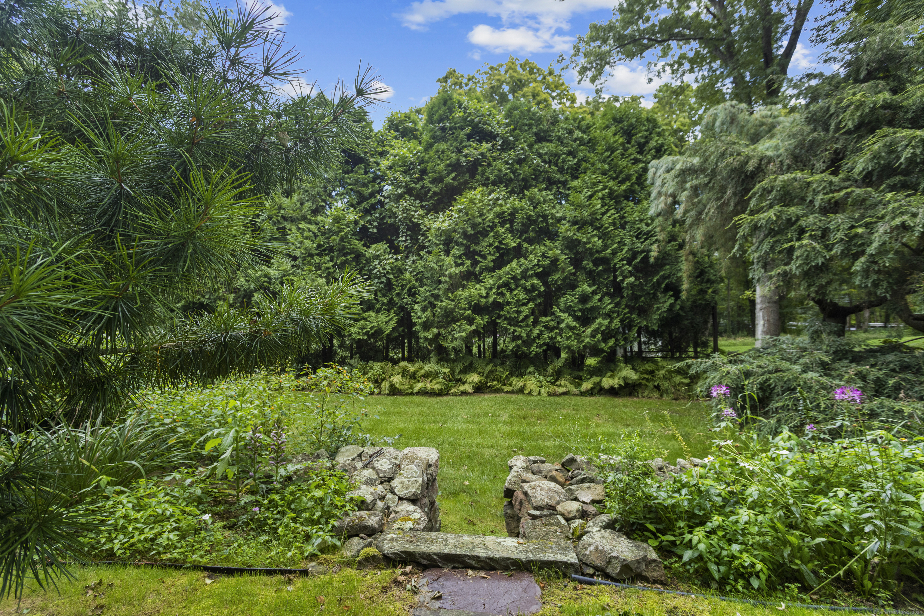 804 Forest Road, North Branford, Connecticut image 25