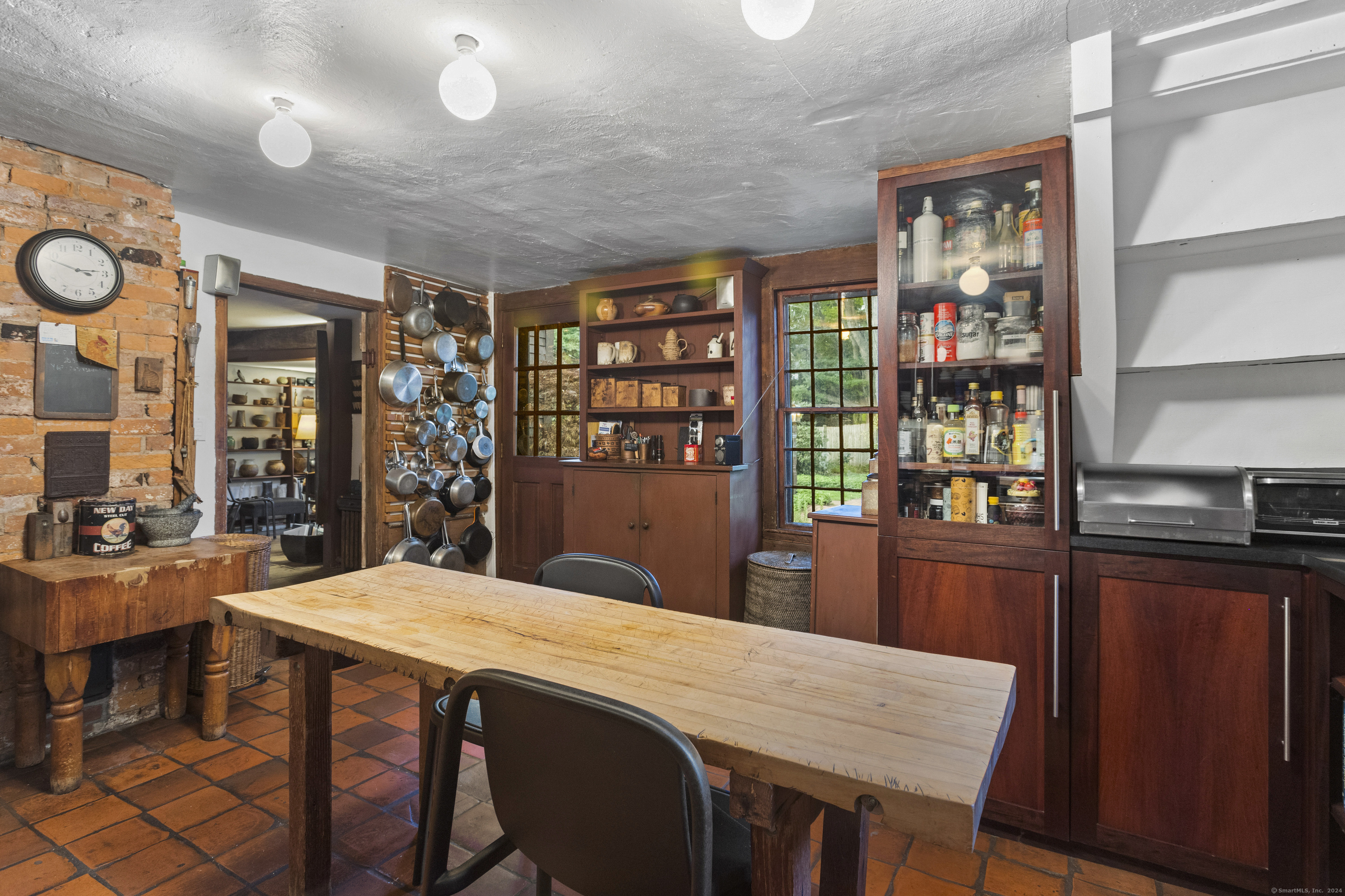 804 Forest Road, North Branford, Connecticut image 9