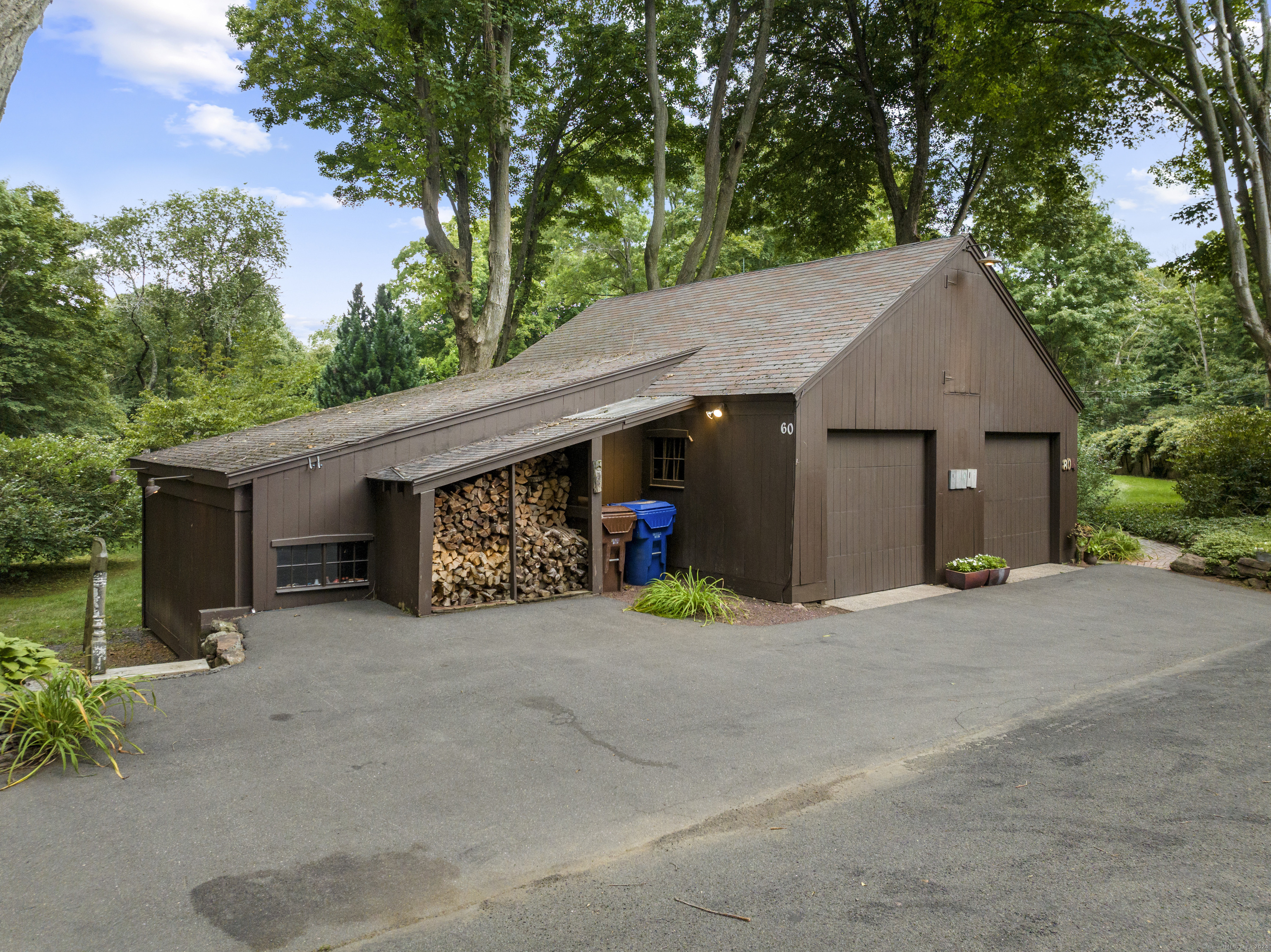 804 Forest Road, North Branford, Connecticut image 2