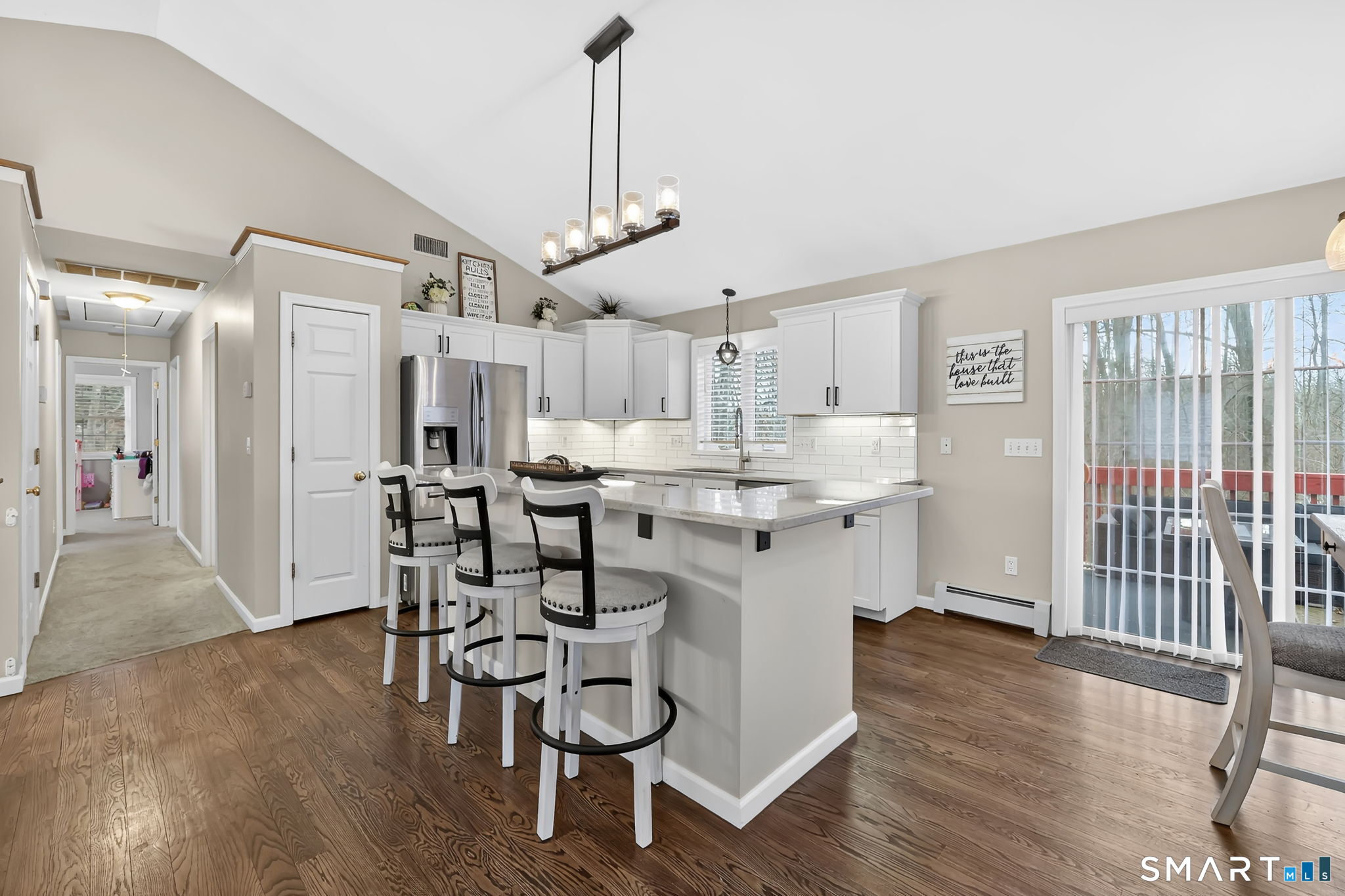 1021 Suffield Street