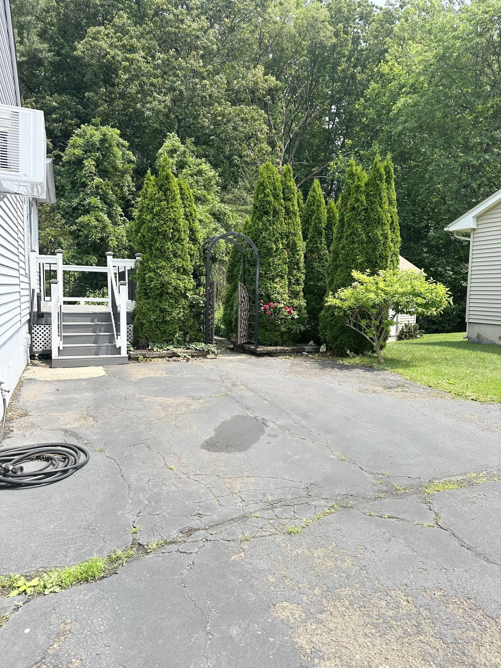 16 Jodi Drive