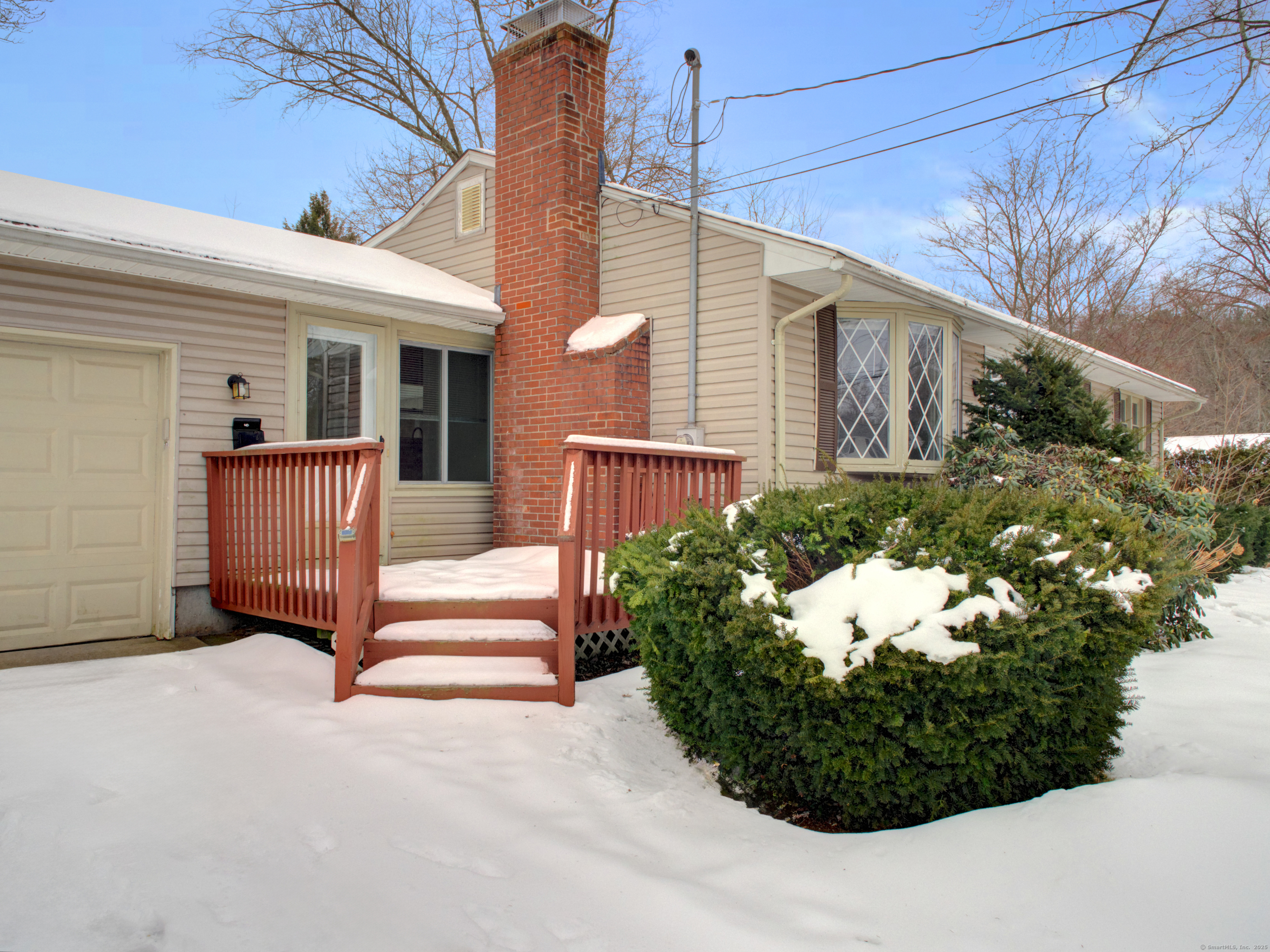 27 Aloha Drive, Enfield, Connecticut image 5