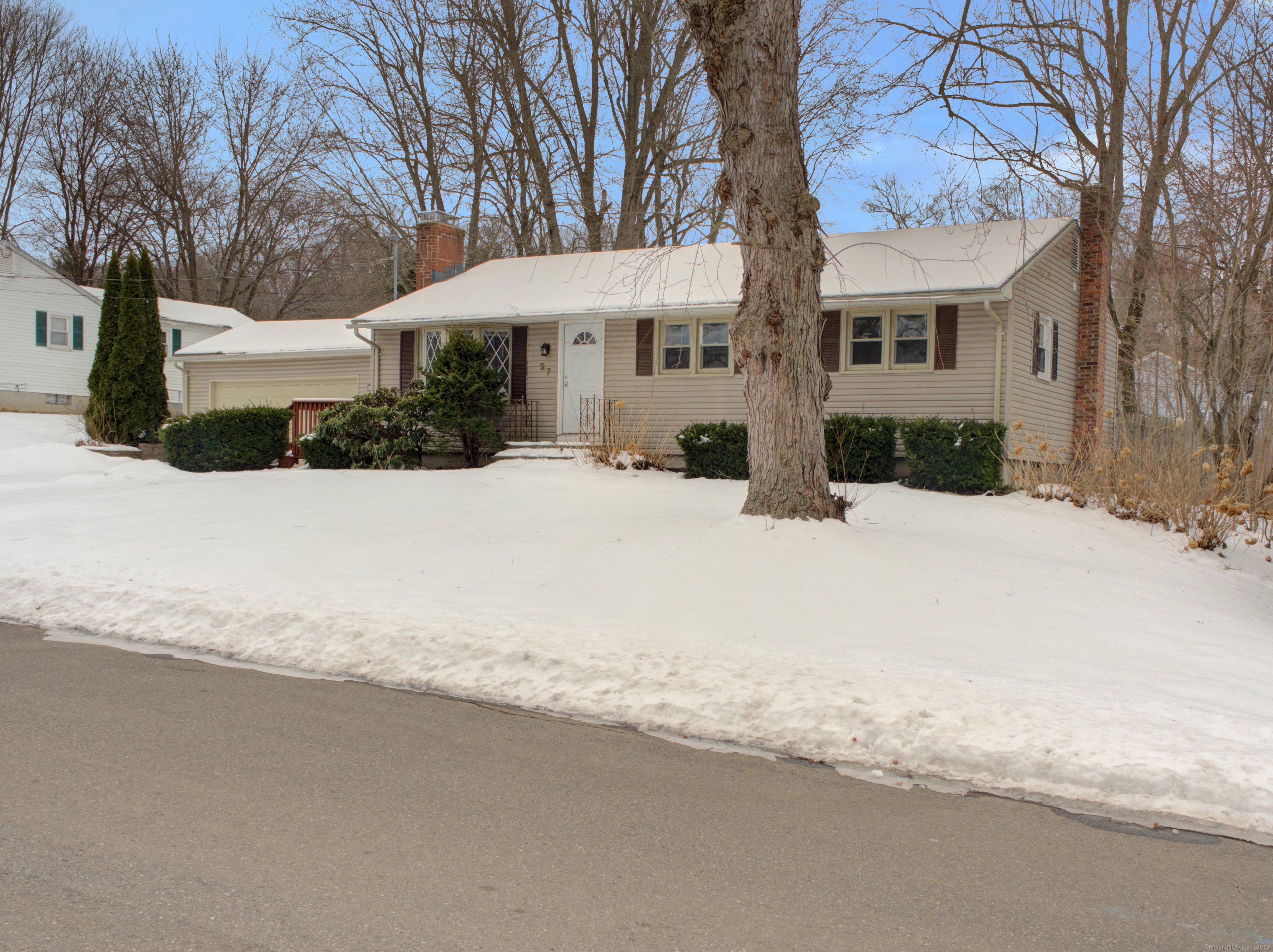 27 Aloha Drive, Enfield, Connecticut image 2