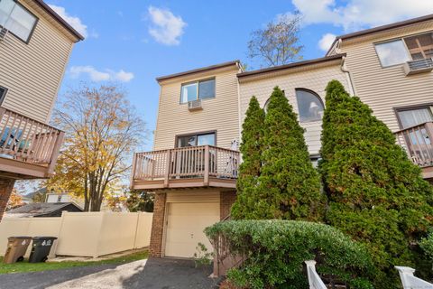 Tiny photo for 60 Lawn Avenue #APT 11, Stamford, CT 06902 (MLS # 24136029)