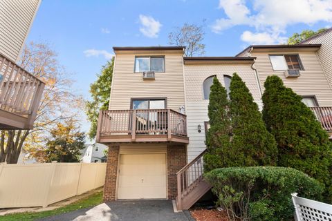 Photo of 60 Lawn Avenue #APT 11, Stamford, CT 06902 (MLS # 24136029)