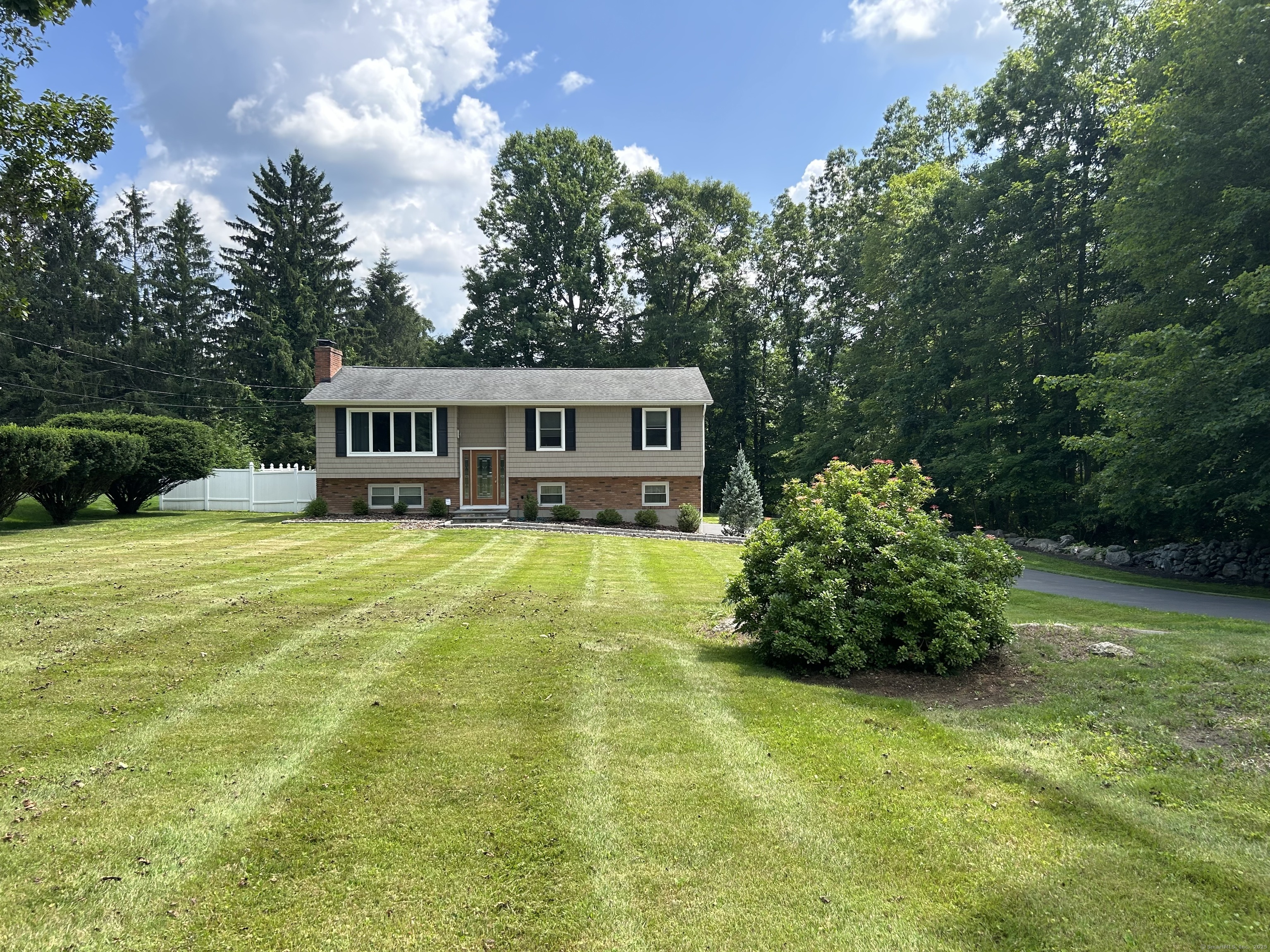 25 Williams Road, New Fairfield, Connecticut image 3