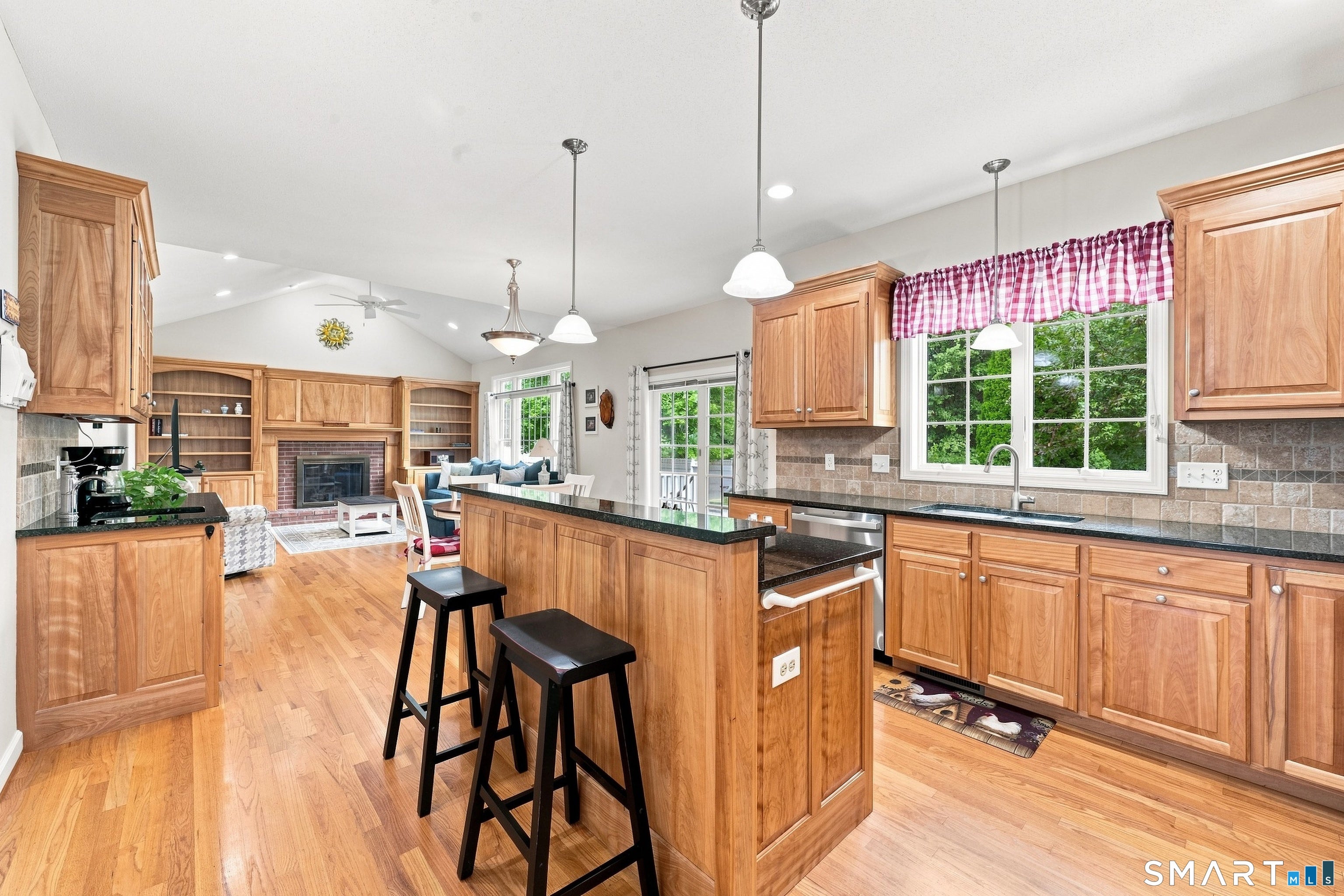4 Charles Court 4