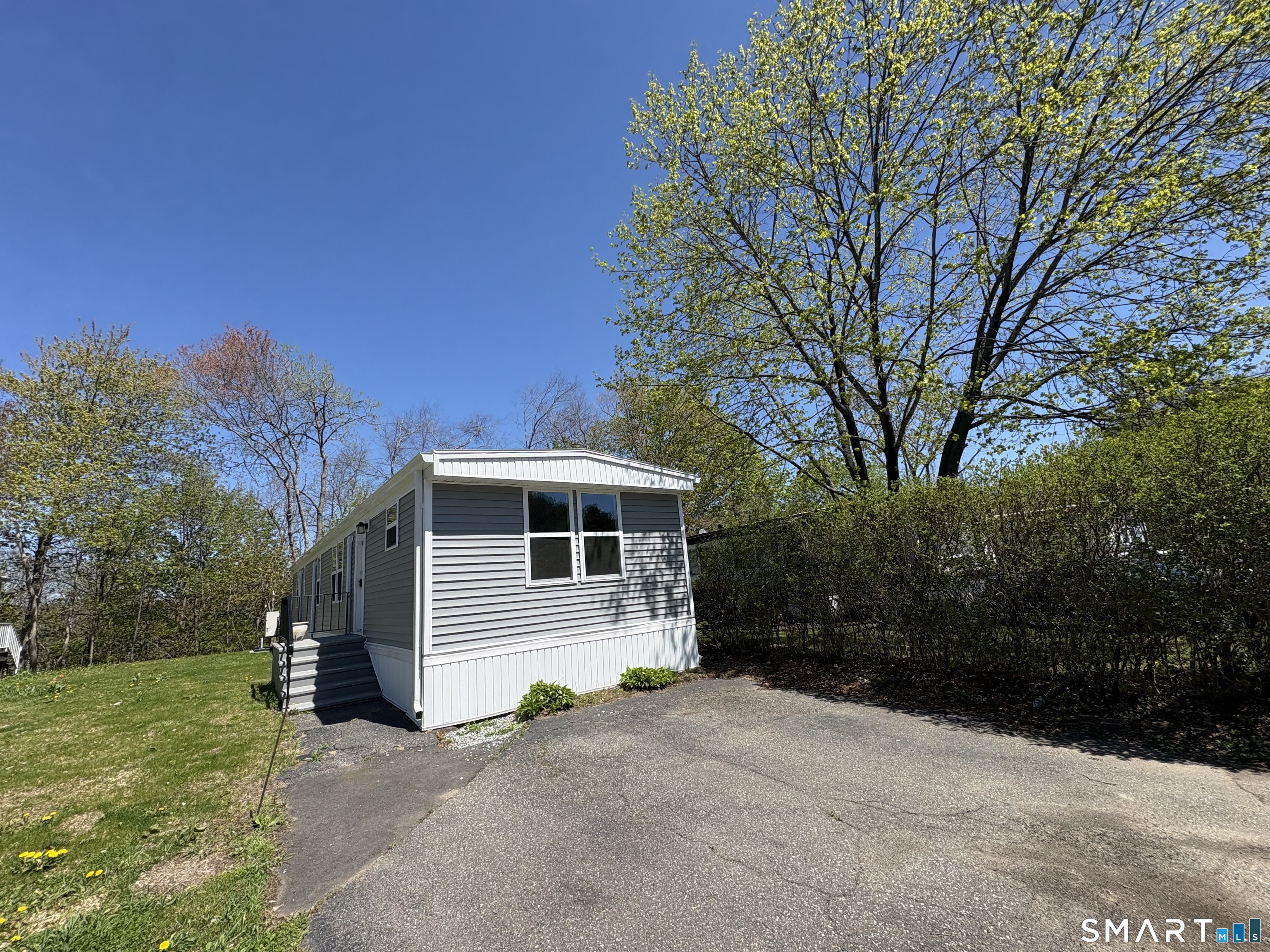 126 Thunderbird Drive