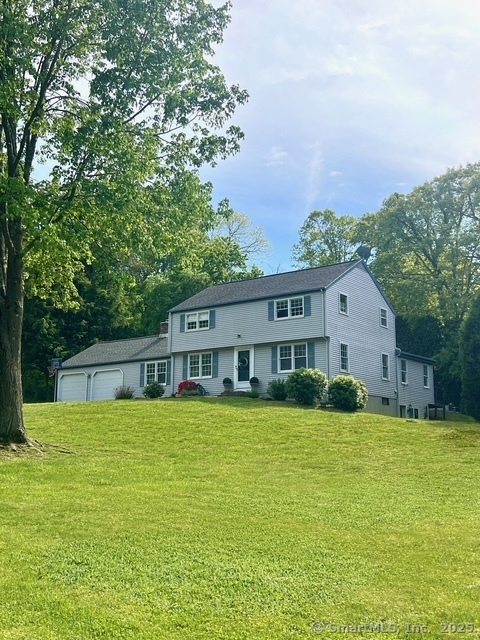 Property for Sale at Charter Oak Drive, East Lyme, Connecticut - Bedrooms: 4 
Bathrooms: 3 
Rooms: 10  - $679,000
