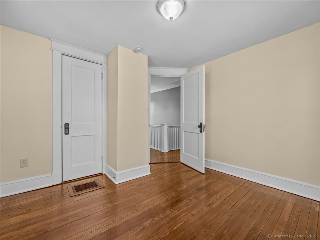 34 Peach Street, Waterbury, Connecticut image 27