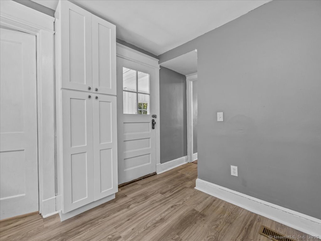 34 Peach Street, Waterbury, Connecticut image 17
