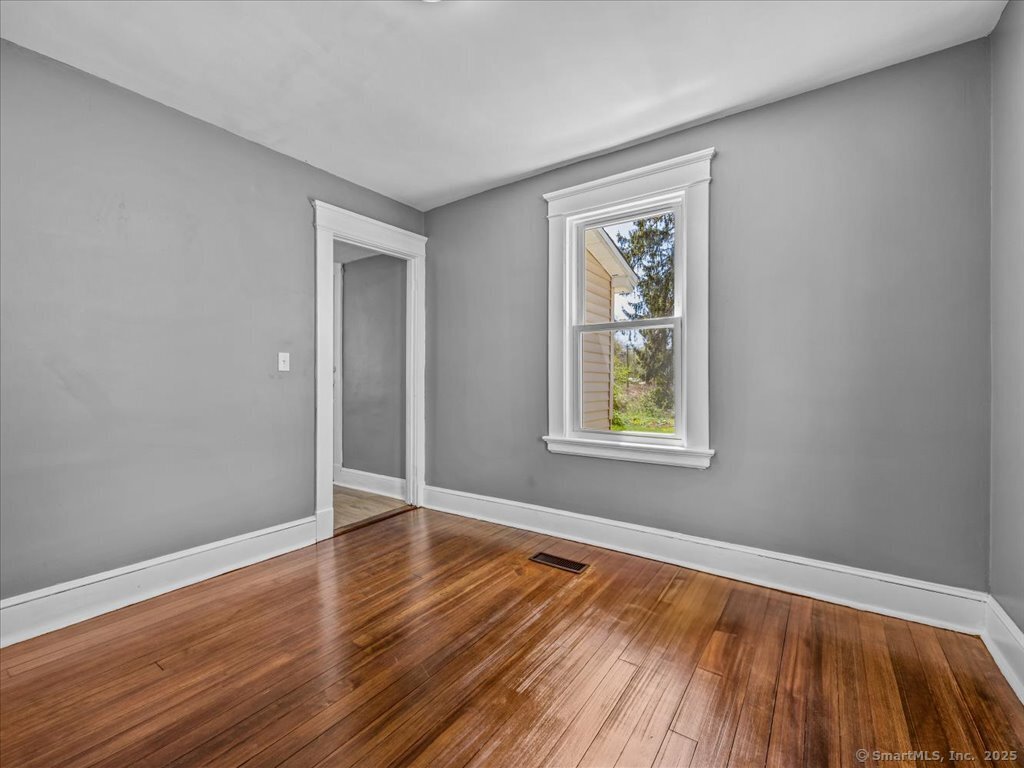 34 Peach Street, Waterbury, Connecticut image 10
