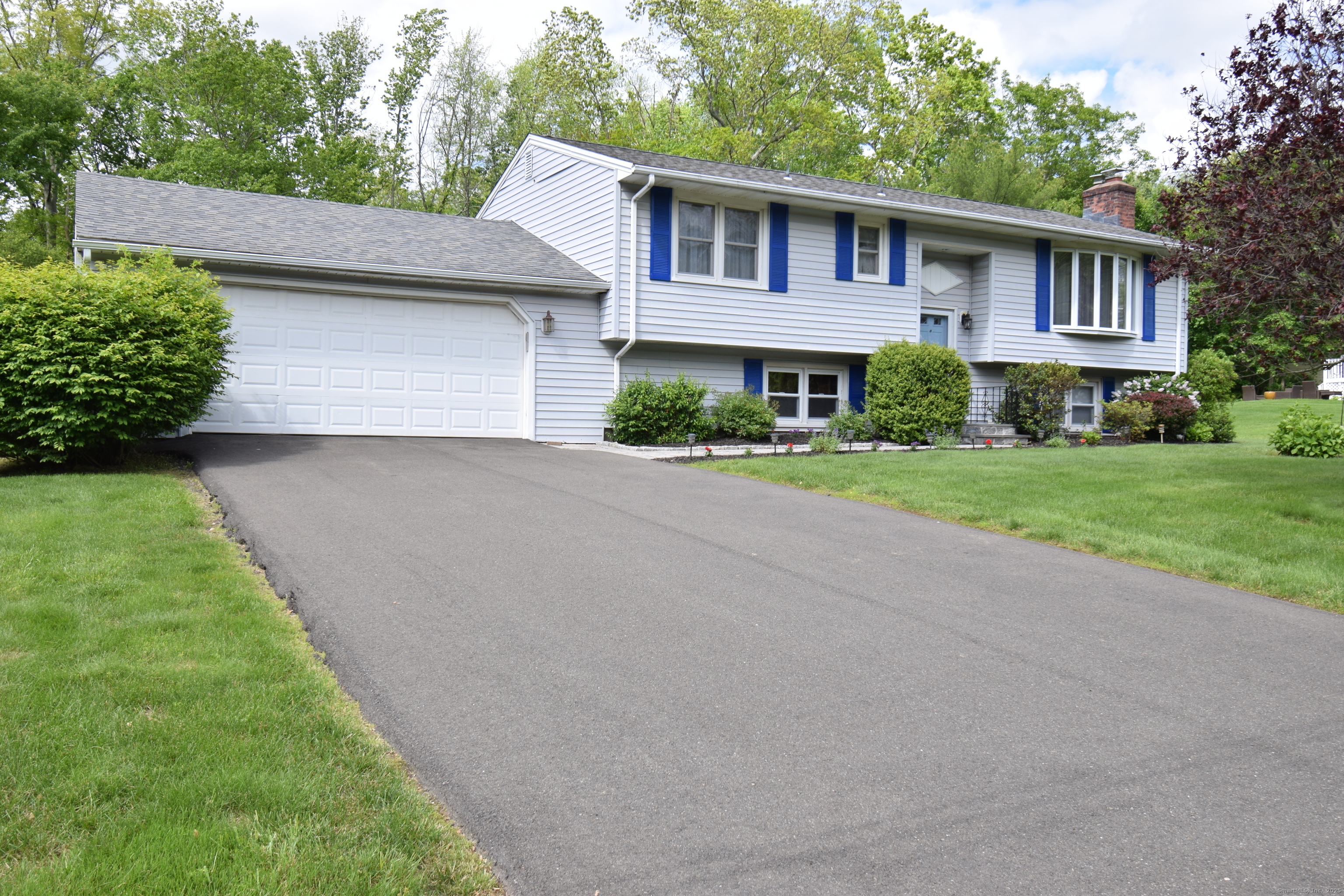 15 Valley Brook Road