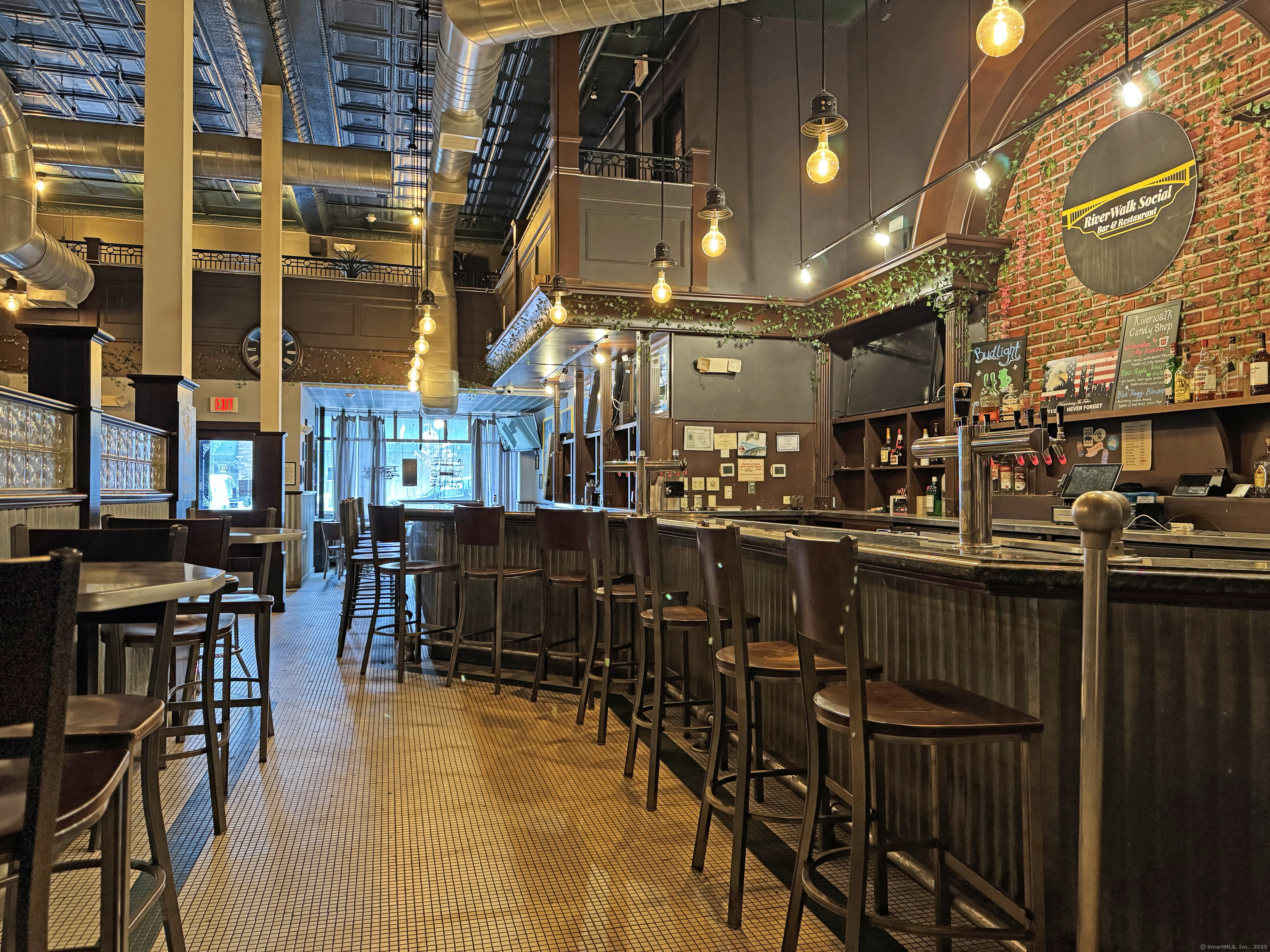 17 Elizabeth Street RESTAURANT