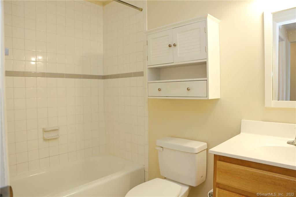 17 Fordyce Court #APT 2, New Milford, Connecticut image 10