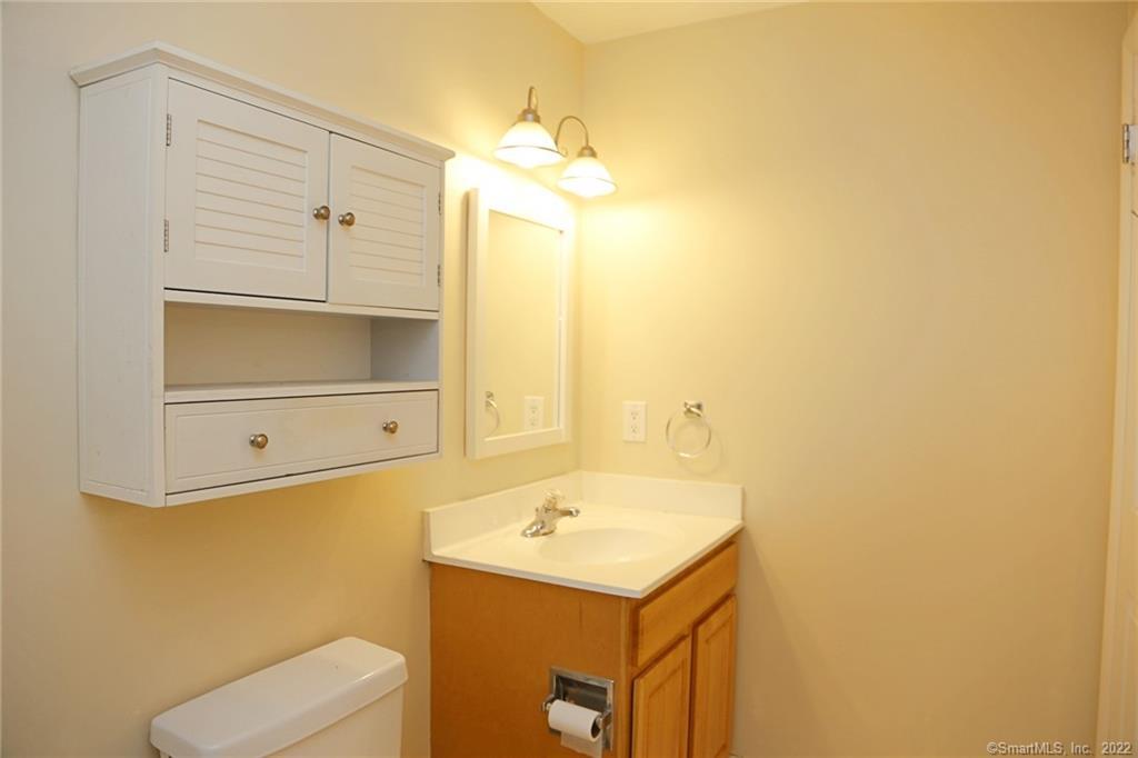 17 Fordyce Court #APT 2, New Milford, Connecticut image 9