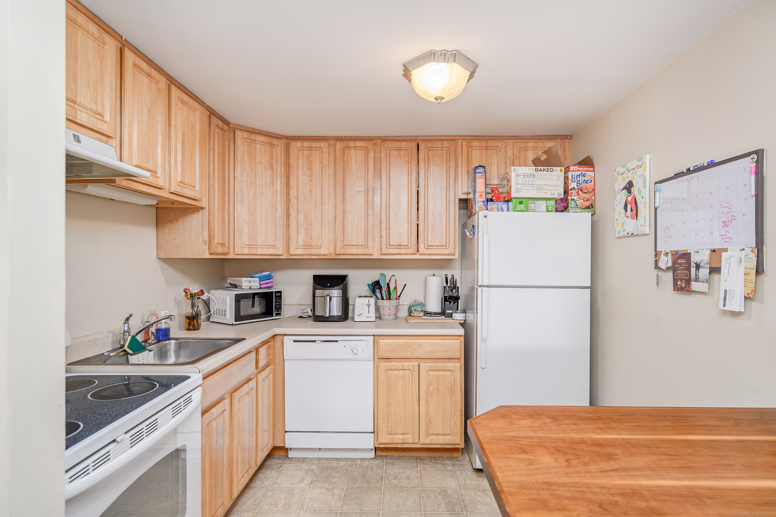 17 Fordyce Court #APT 2, New Milford, Connecticut image 3