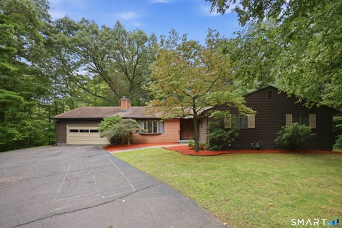 Photo of 5 Birch Road, Bloomfield, CT 06002 (MLS # 24203291)