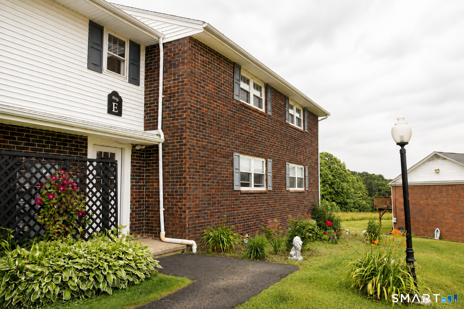 245 Cherry Avenue E24