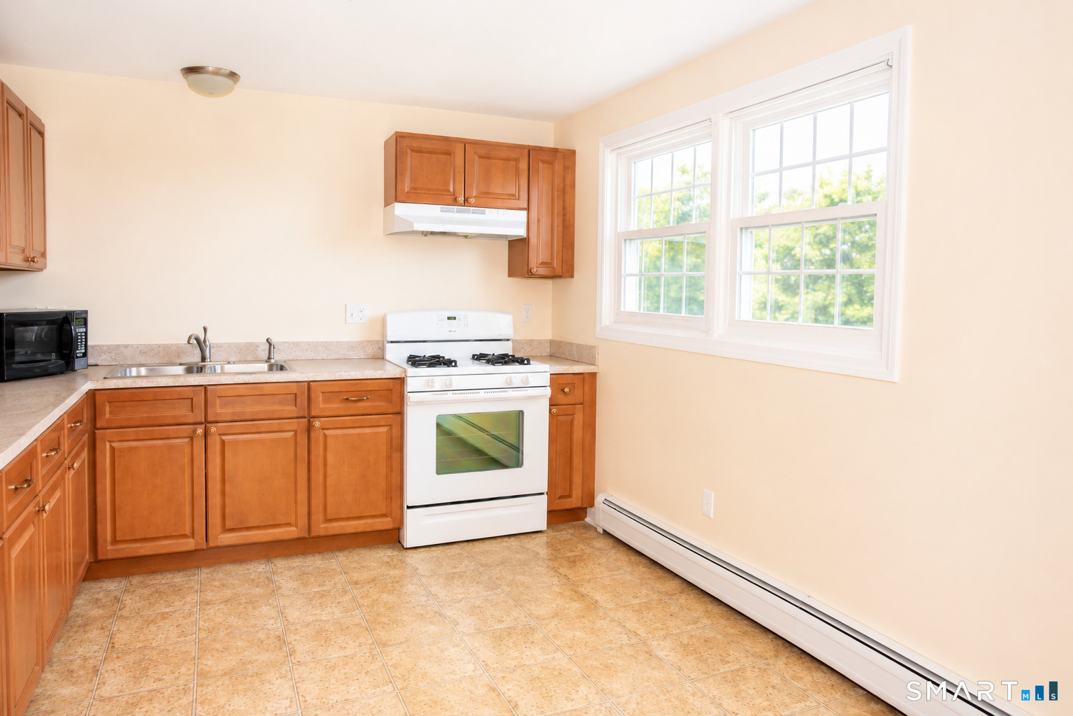 245 Cherry Avenue E24