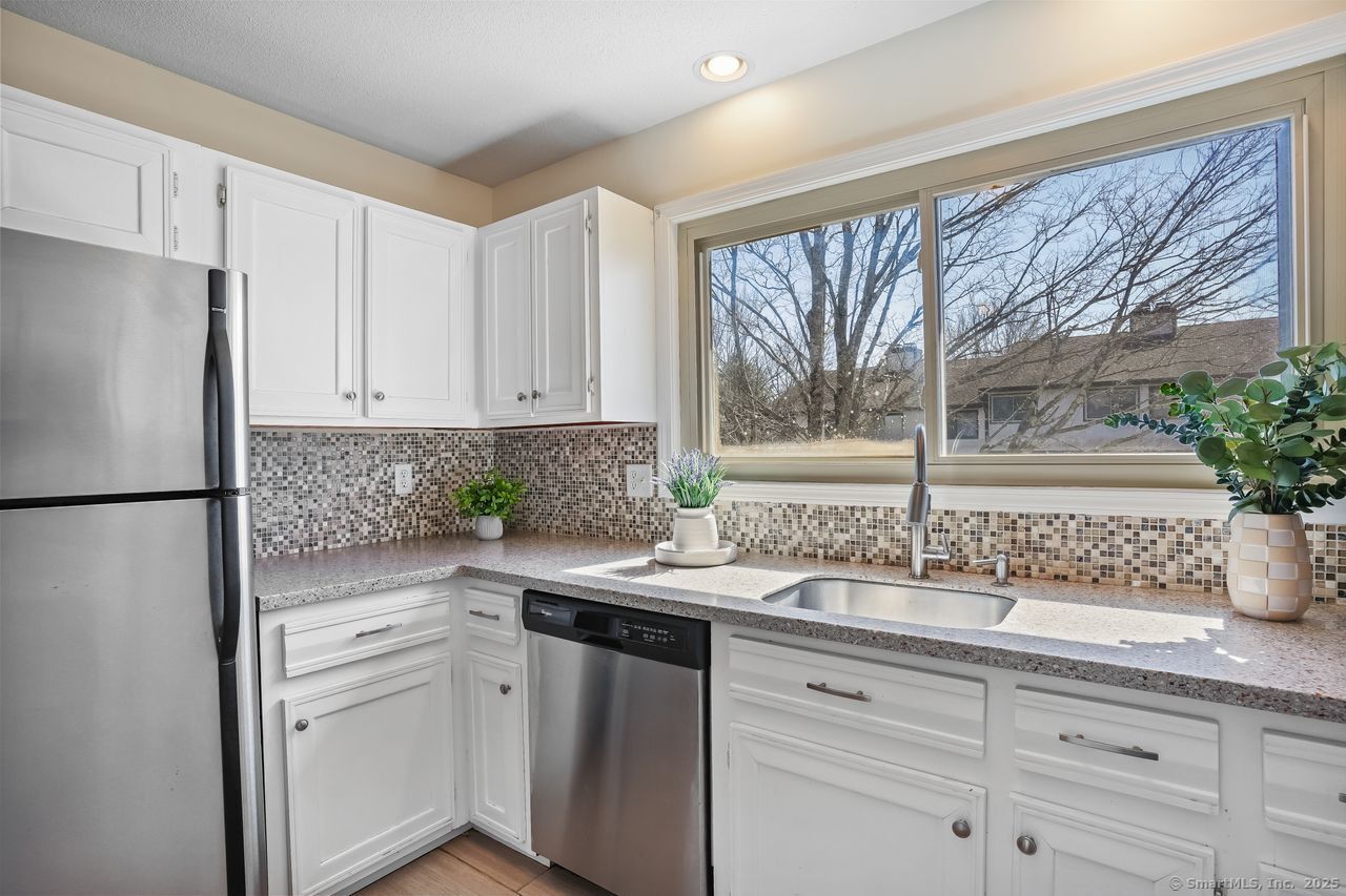 27 Crows Nest Lane #5N, Danbury, Connecticut image 14