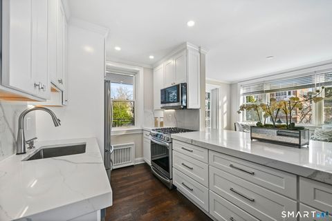 Tiny photo for 4 Putnam Hill #3G, Greenwich, CT 06830 (MLS # 24150369)