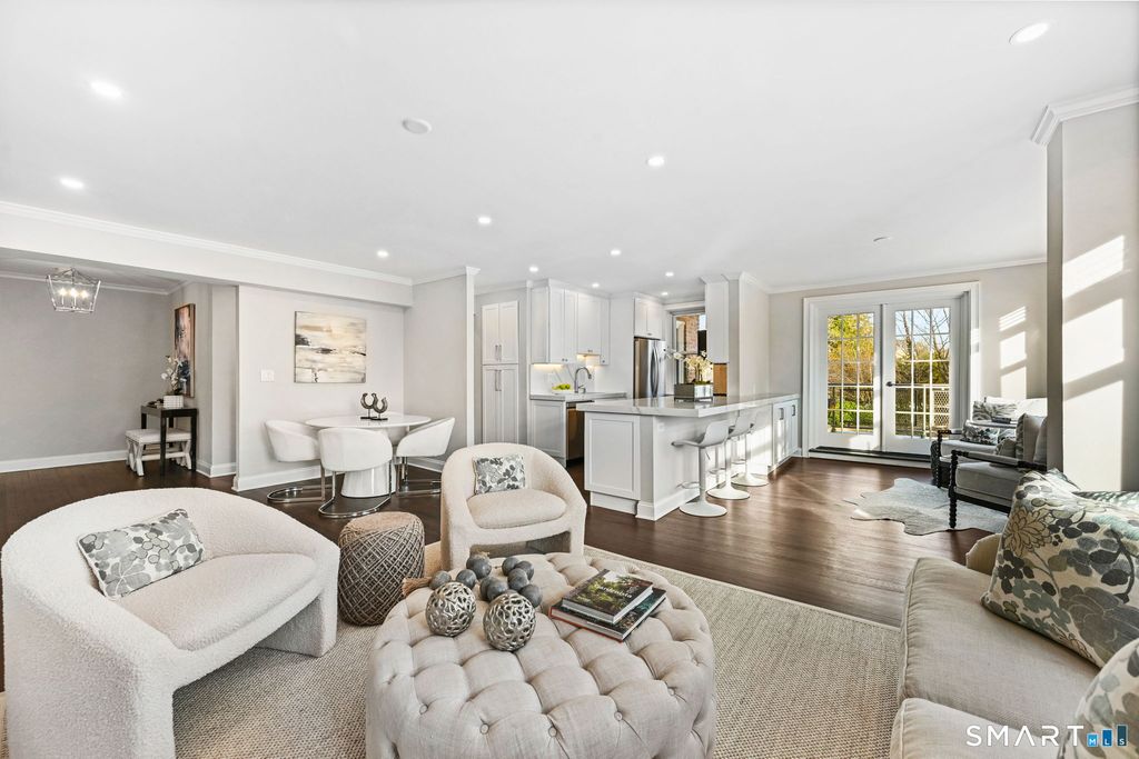 Photo of 4 Putnam Hill #3G, Greenwich, CT 06830 (MLS # 24150369)