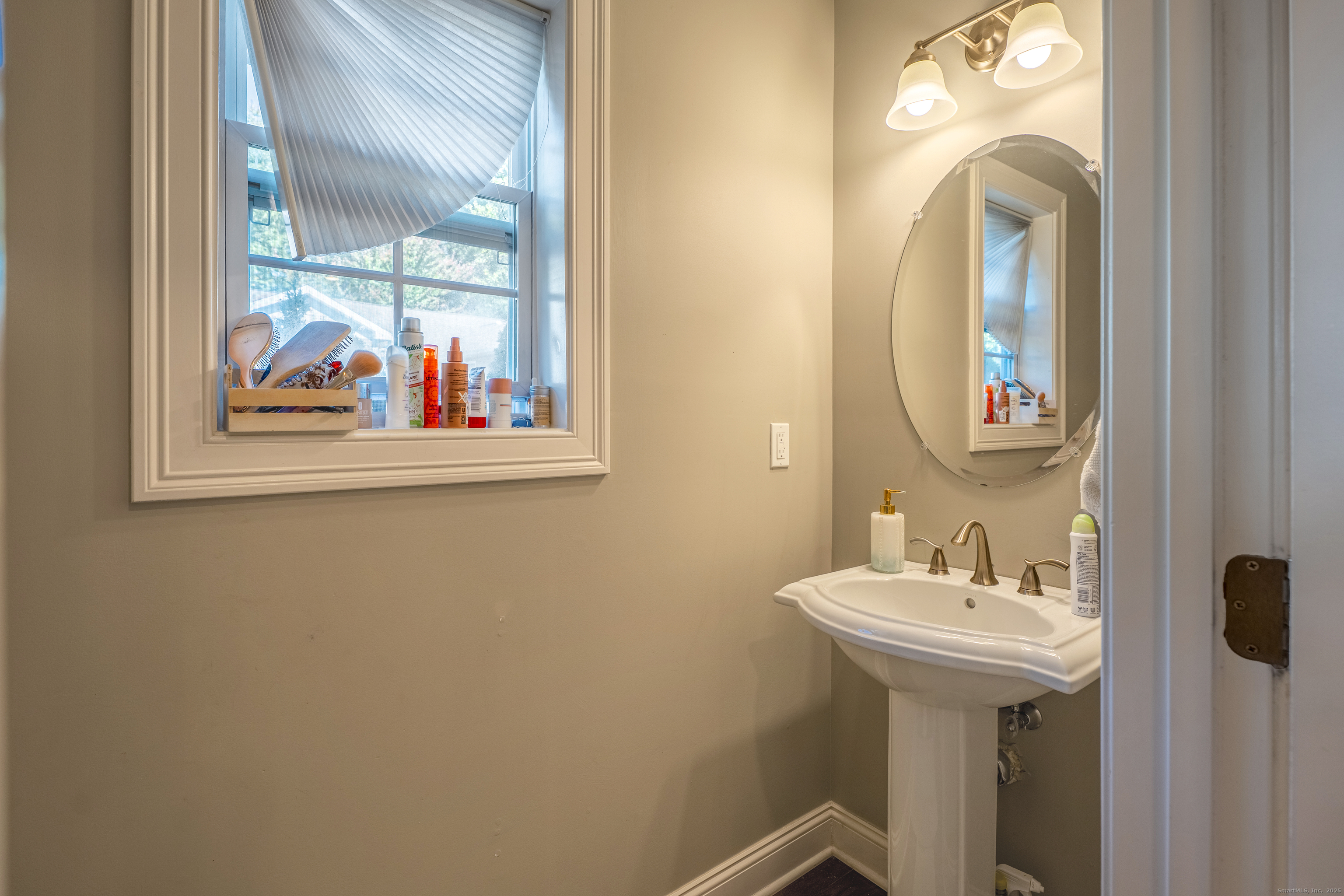 2118 Meriden Waterbury Turnpike 35