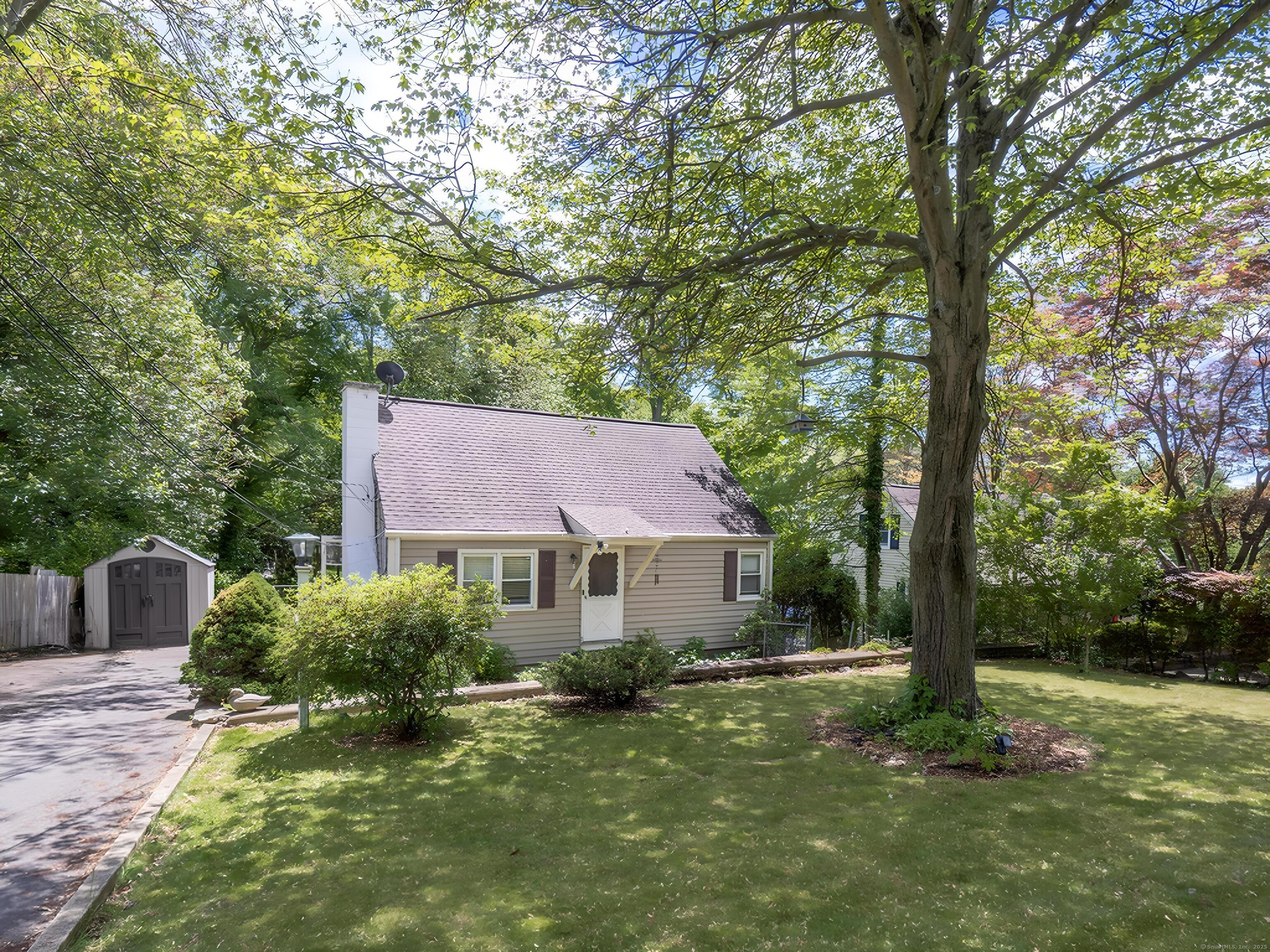 Property for Sale at Joemar Road, Norwalk, Connecticut - Bedrooms: 4 
Bathrooms: 1 
Rooms: 6  - $425,000