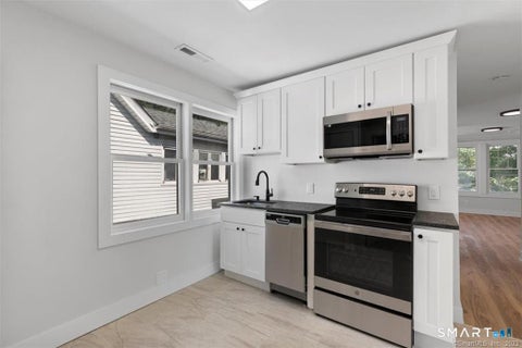 Photo of 19 Willard St Street #FL 3, New Haven, CT 06515 (MLS # 24196046)