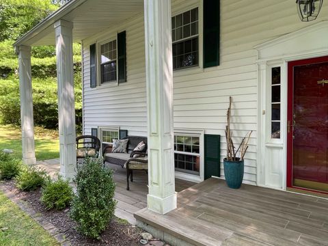 A home in Southbury