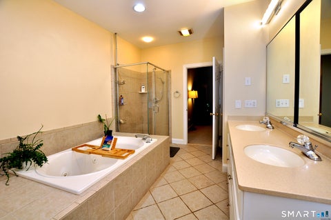 Tiny photo for 24 Gatewood #24, Avon, CT 06001 (MLS # 24176609)