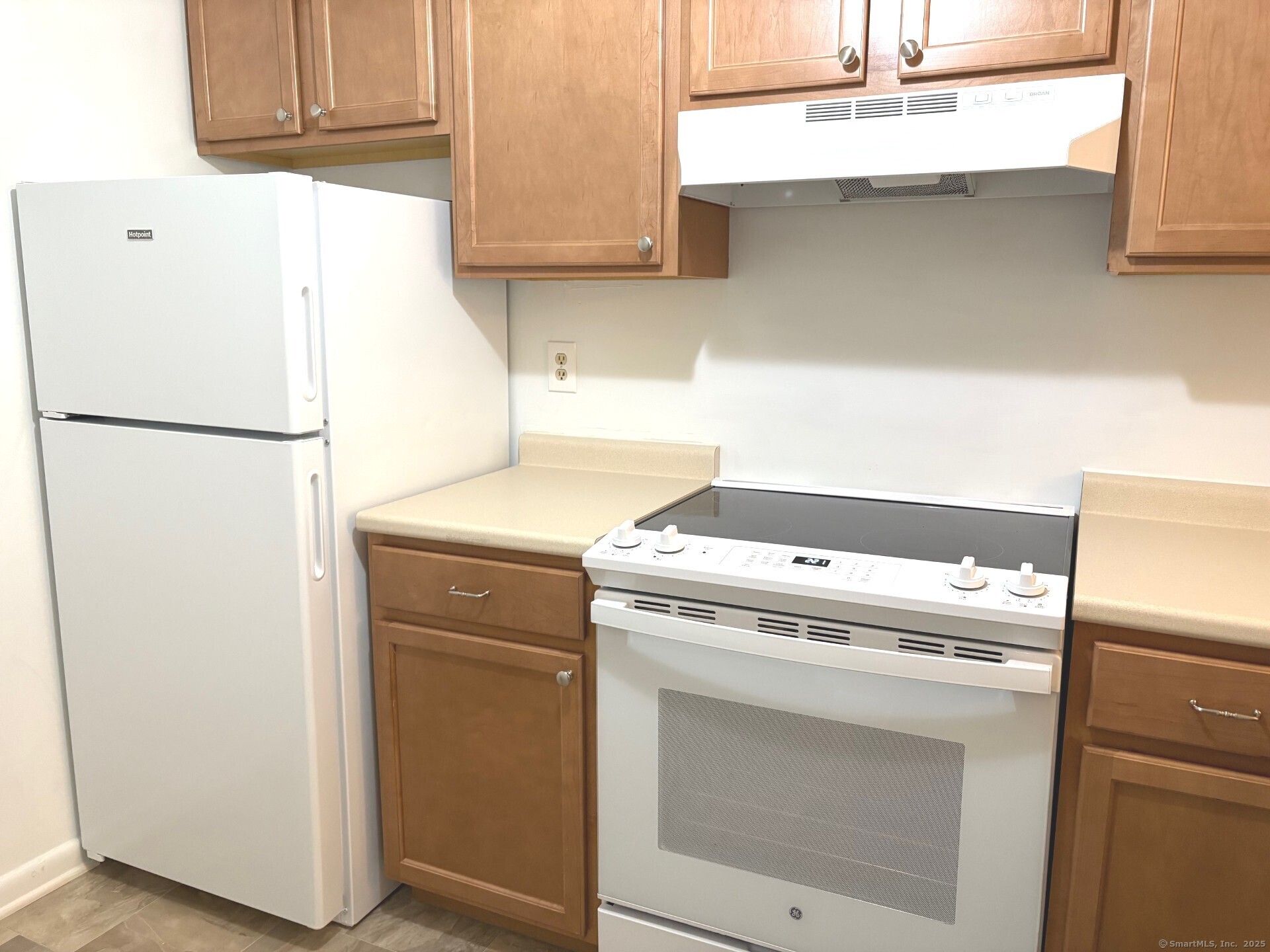 3699 Broadbridge Avenue #113, Stratford, Connecticut image 6