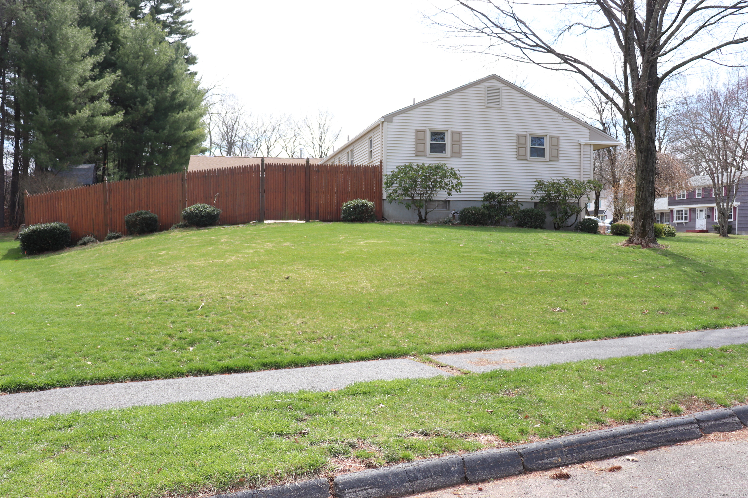 1 Sunrise Circle, Enfield, Connecticut image 2