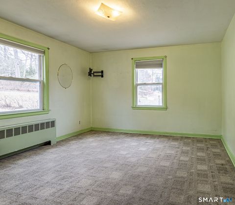 Tiny photo for 190 Chestnut Street, Manchester, CT 06040 (MLS # 24150064)