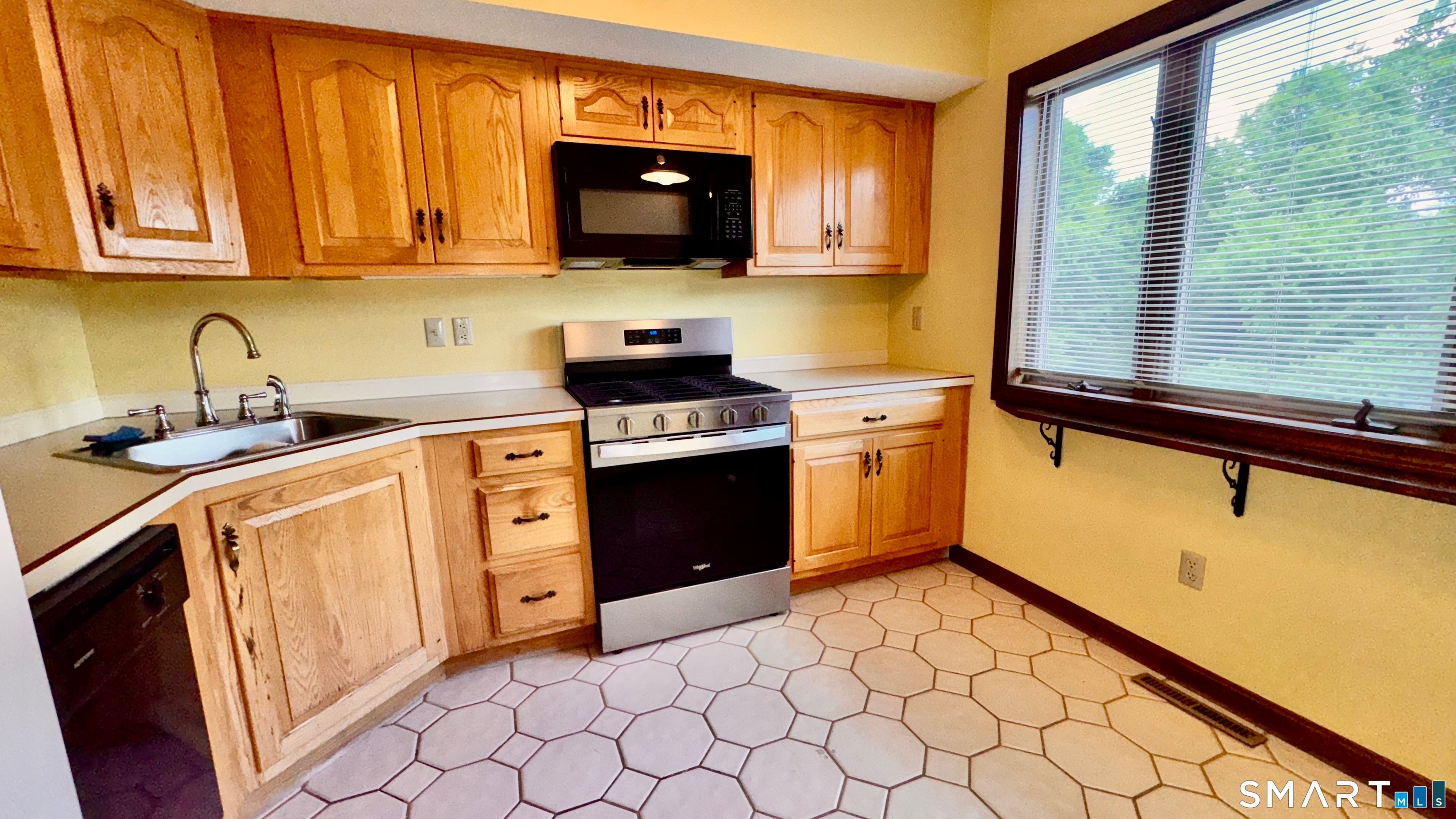257 Sabin Street 21