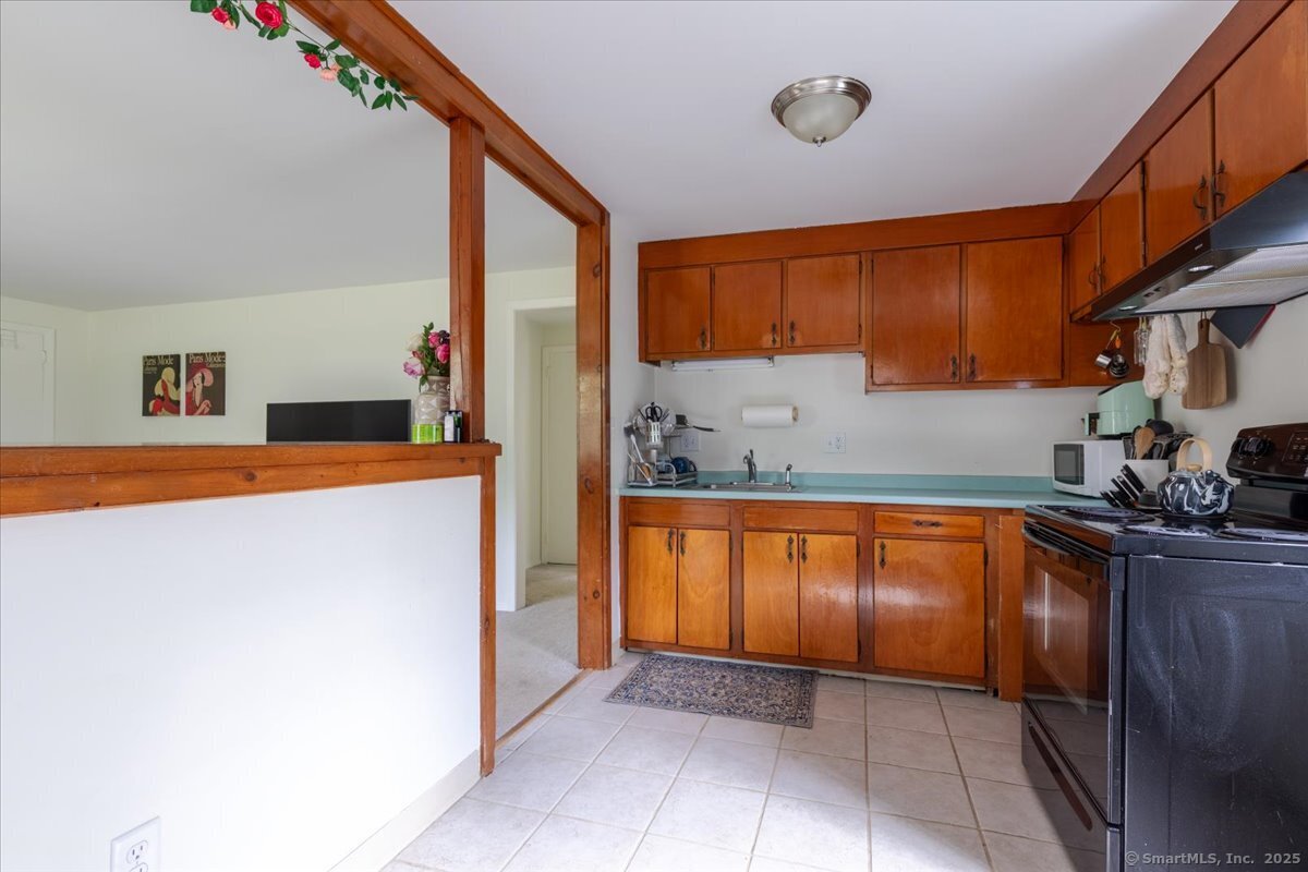 1 White Oak Road D