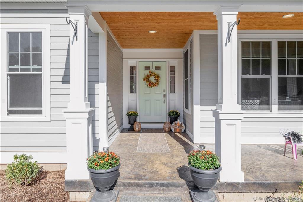 40 Holcomb Street, Simsbury, Connecticut image 2
