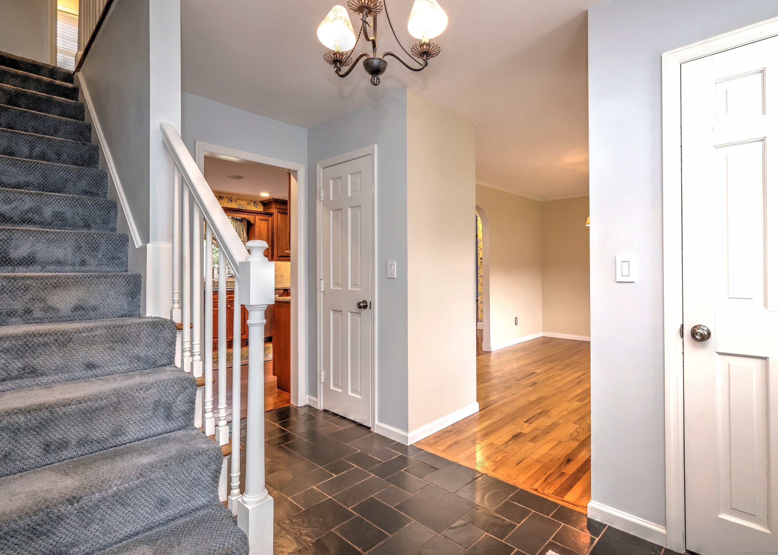16 Blackberry Road, Trumbull, Connecticut image 2