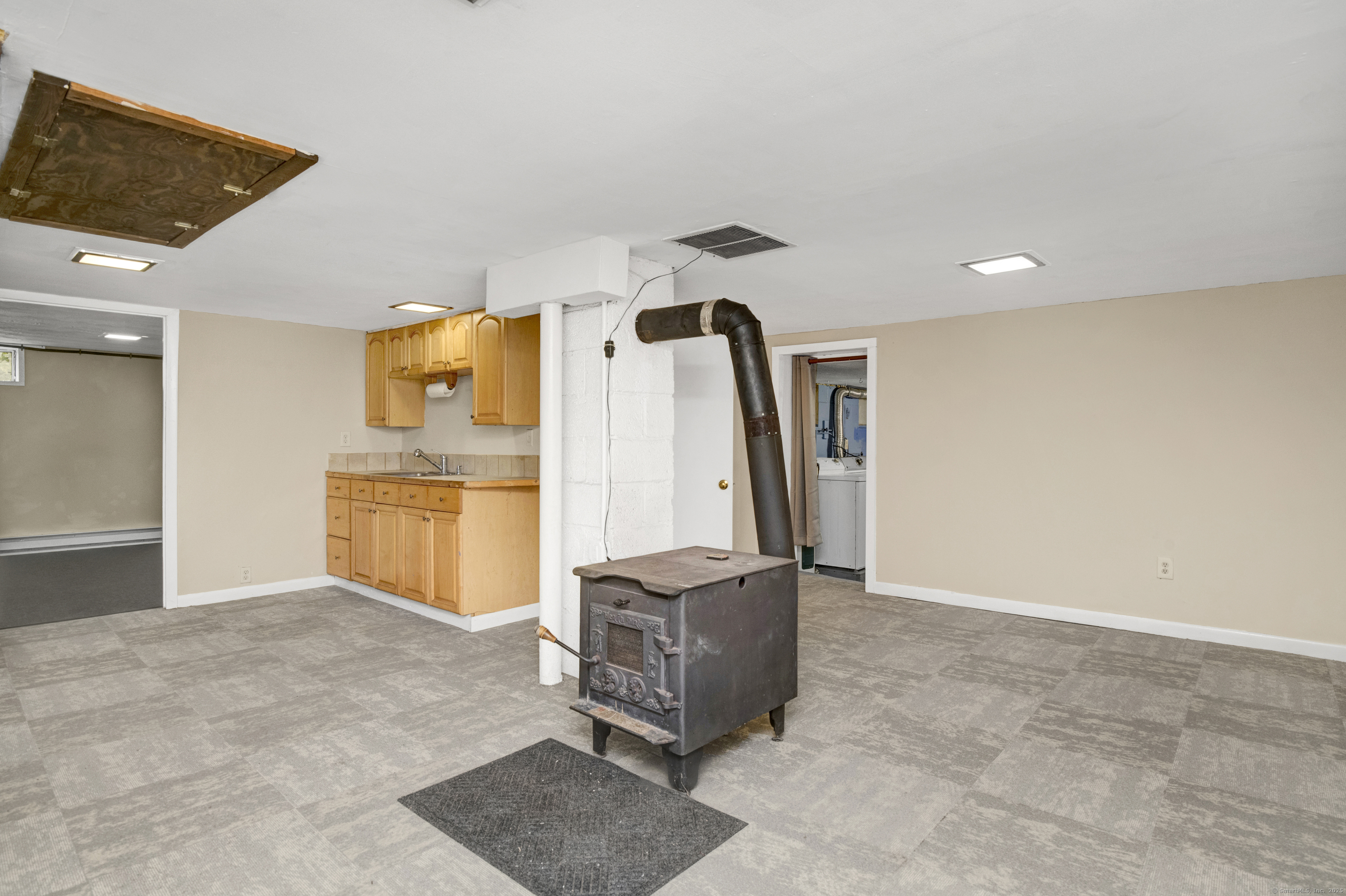467 Burton Road, Beacon Falls, Connecticut image 23