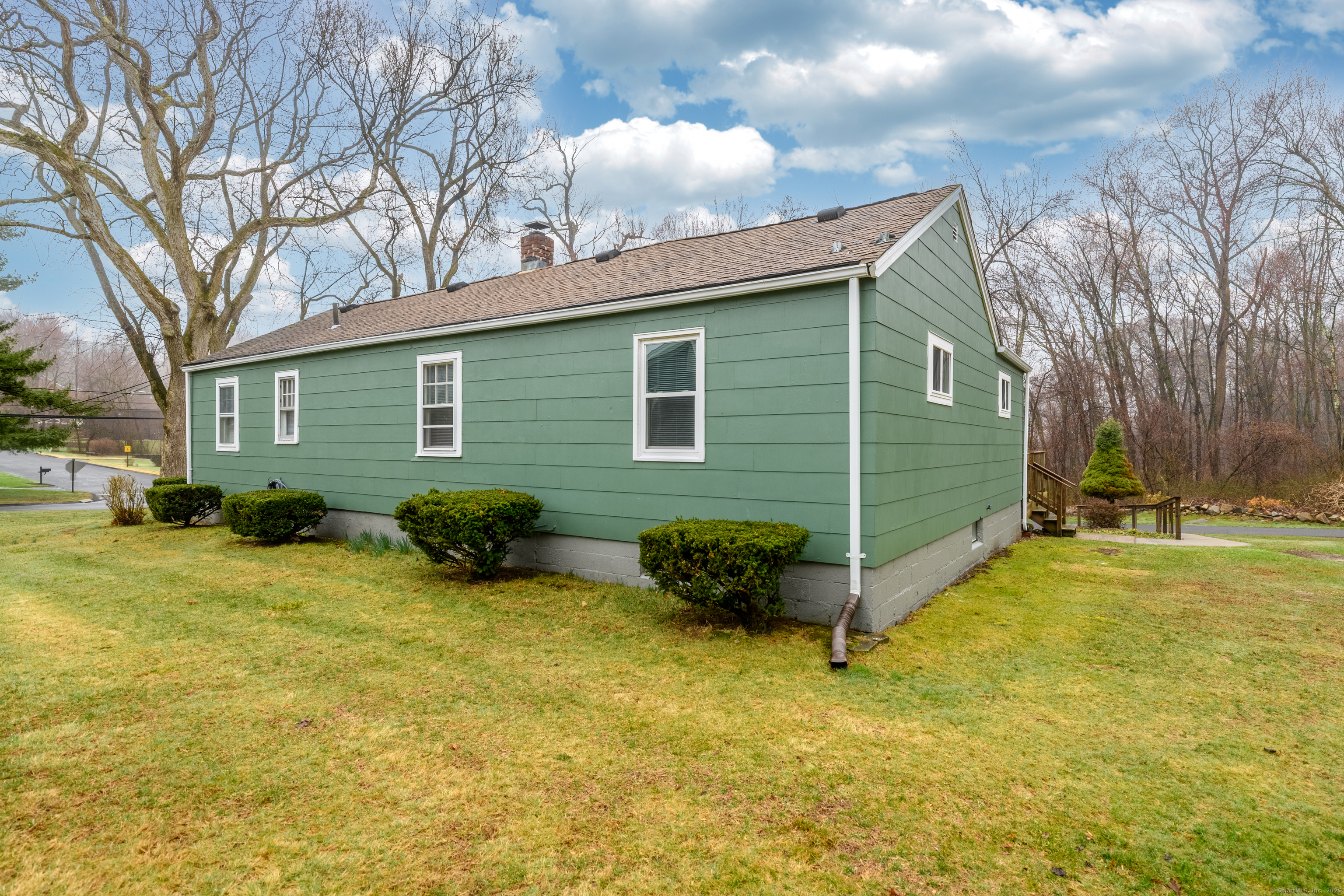 467 Burton Road, Beacon Falls, Connecticut image 35