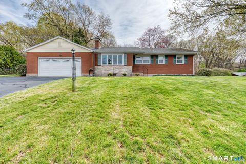 Photo of 1 Gloria Heights, Portland, CT 06480 (MLS # 24167297)