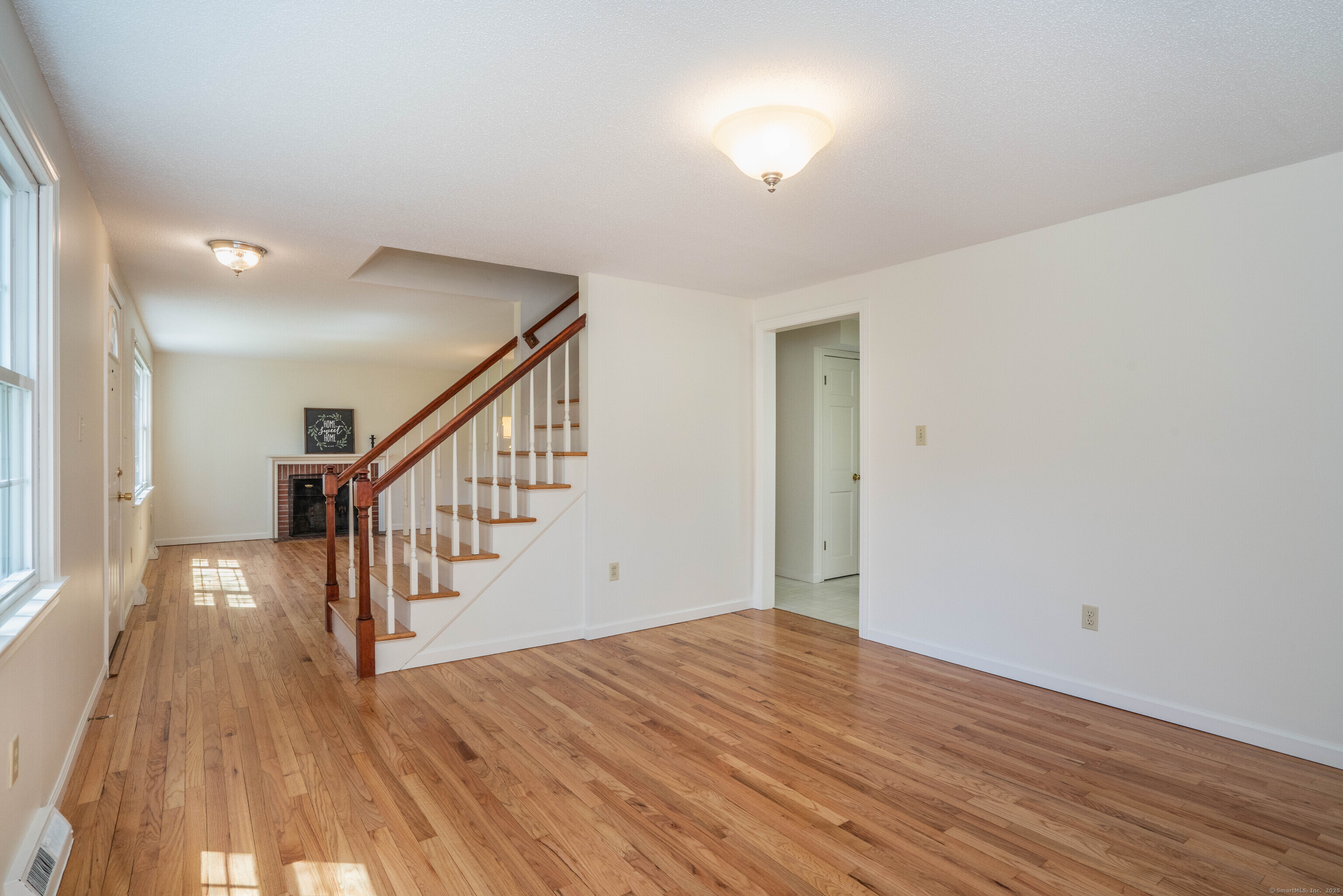 61 Simsbury Manor Drive, Simsbury, Connecticut image 8