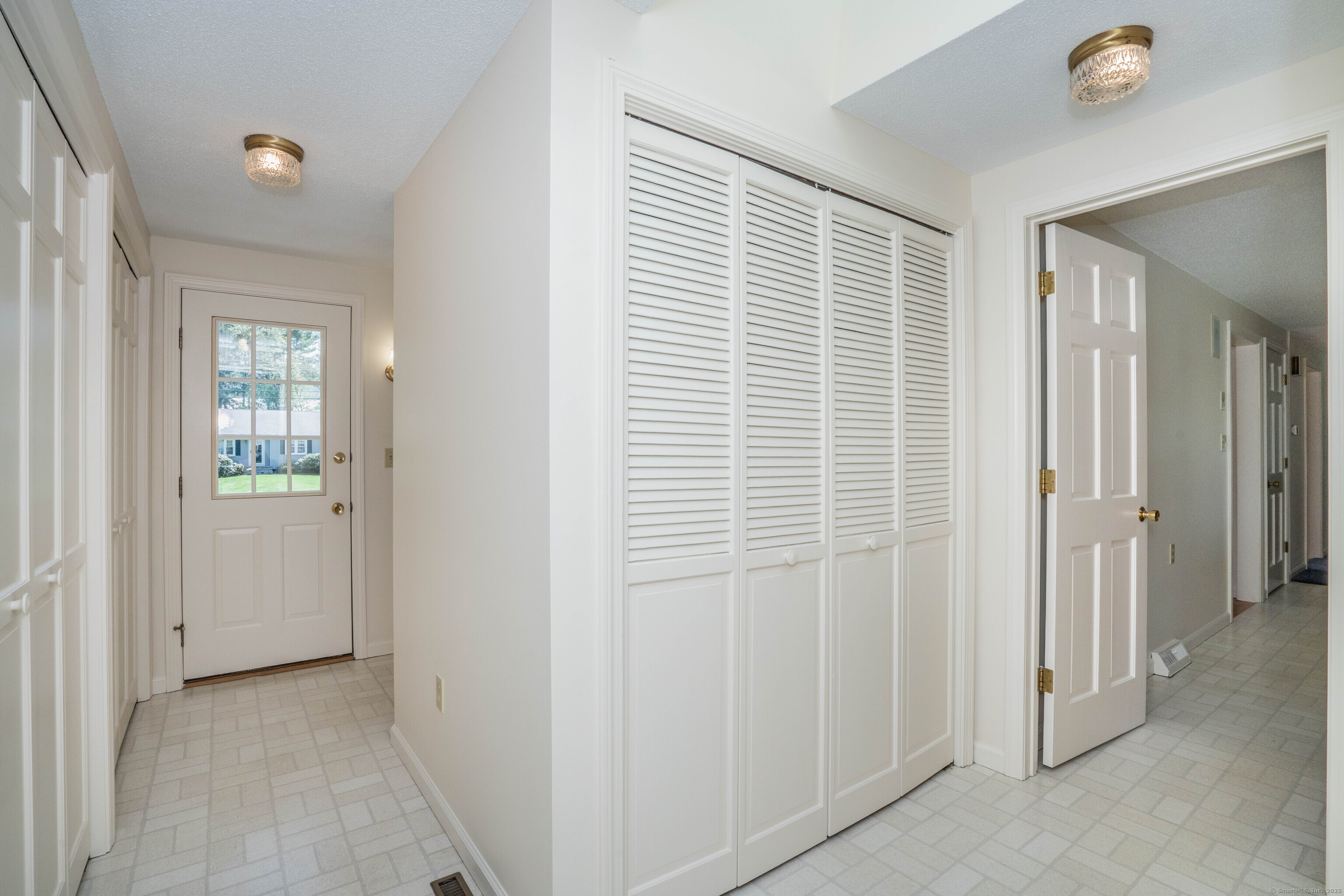 61 Simsbury Manor Drive, Simsbury, Connecticut image 16