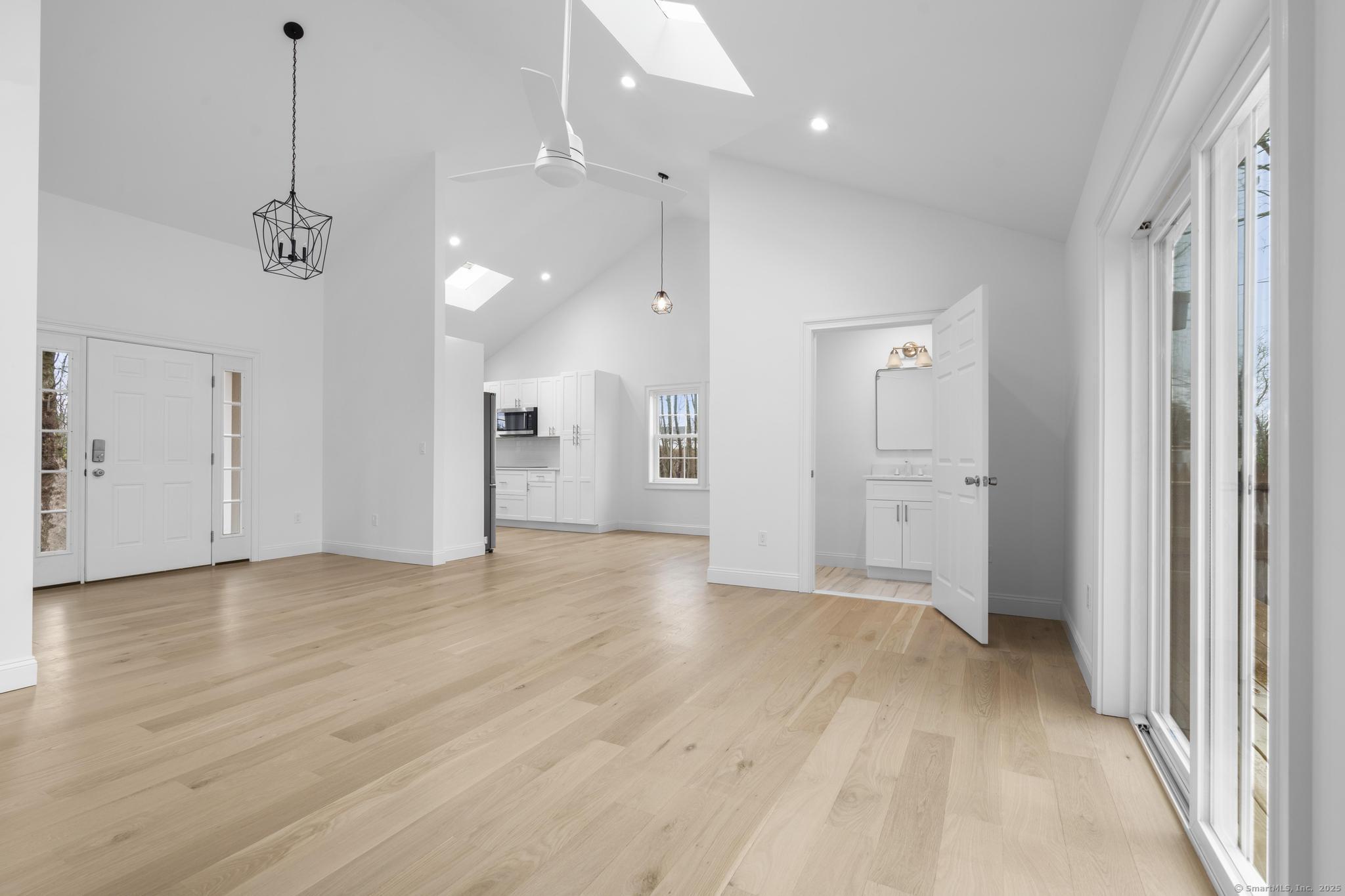 18 Beckwith Street, East Lyme, Connecticut image 1